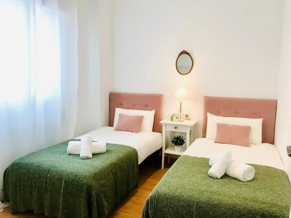 Gleaming & Well Located Apartment In Malaga Center