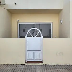 https://flor-de-famara.in-canary-islands.com
